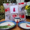Schöne Träume ! Kunsthandwerker Kissenhüllen 40 x 40 cm mit Essteller & Kuchenteller & Becher 300 ml Prinzessin^Bunzlauer Keramik Fashion